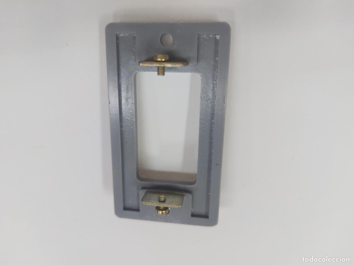 Antig&uuml;edades: ANTIGUA PLACA 1 MODULO EMBELLECEDORA METROPOLI BJC - Foto 2