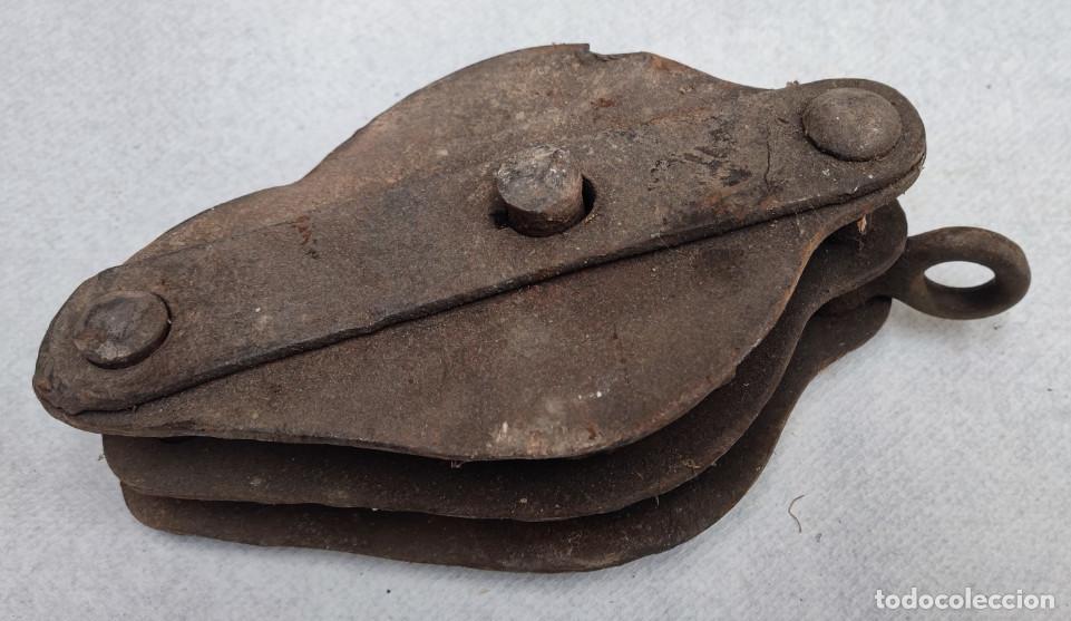 Antig&uuml;edades: ANTIGUA POLEA O ROLDANA DE HIERRO - Foto 1