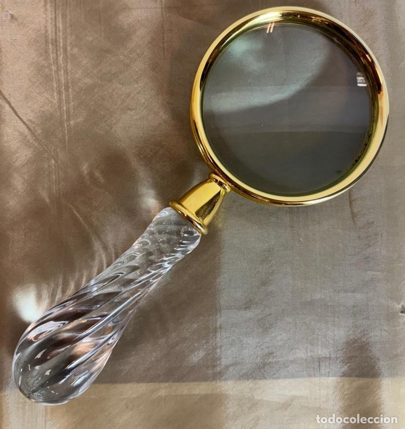 Antig&uuml;edades: Lupa de mesa en metal dorado - Foto 2