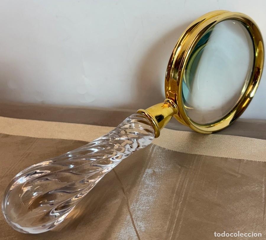 Antig&uuml;edades: Lupa de mesa en metal dorado - Foto 7
