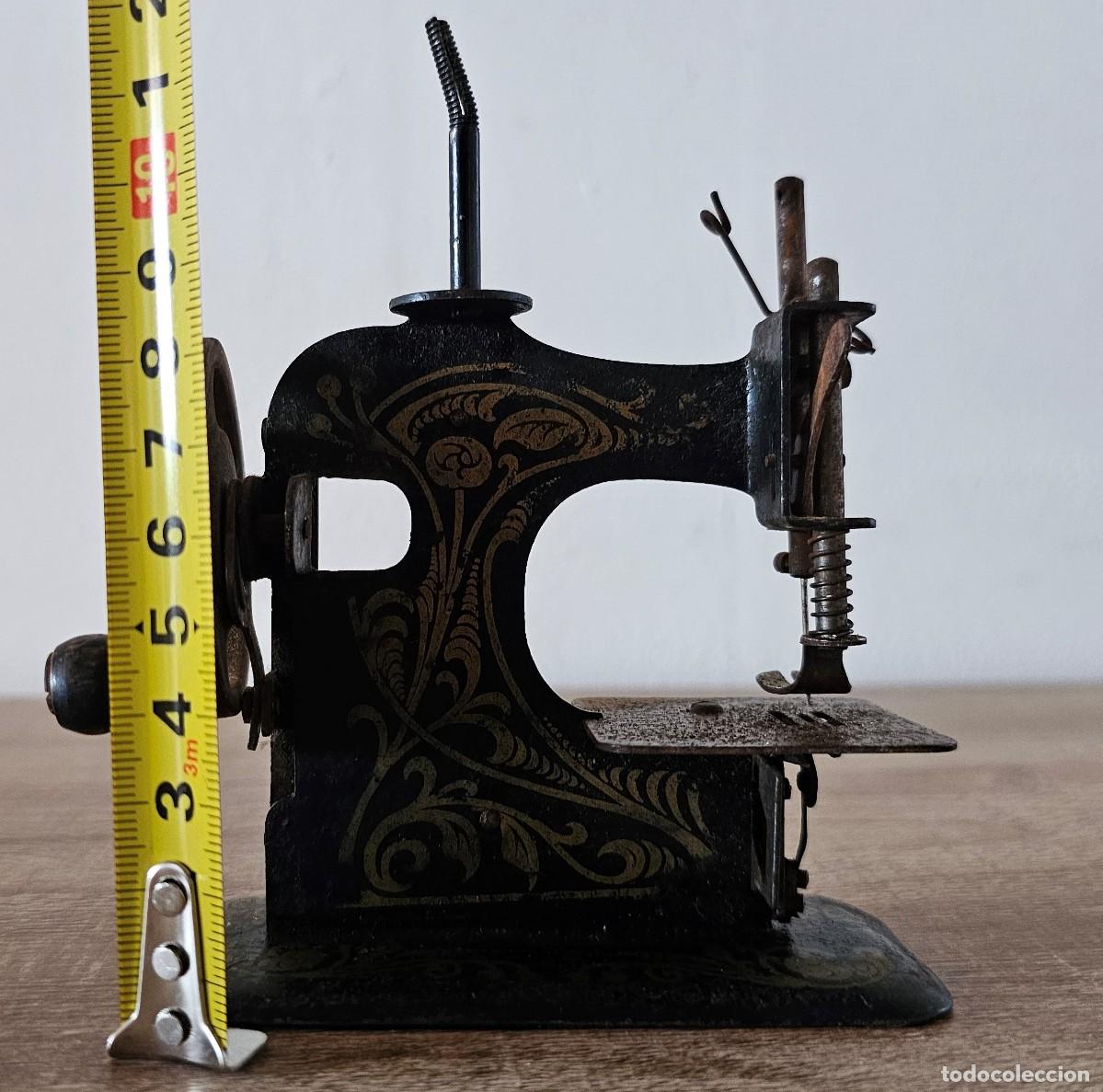 Antig&uuml;edades: PEQUE&Ntilde;A MAQUINA DE COSER MULLER - Foto 7
