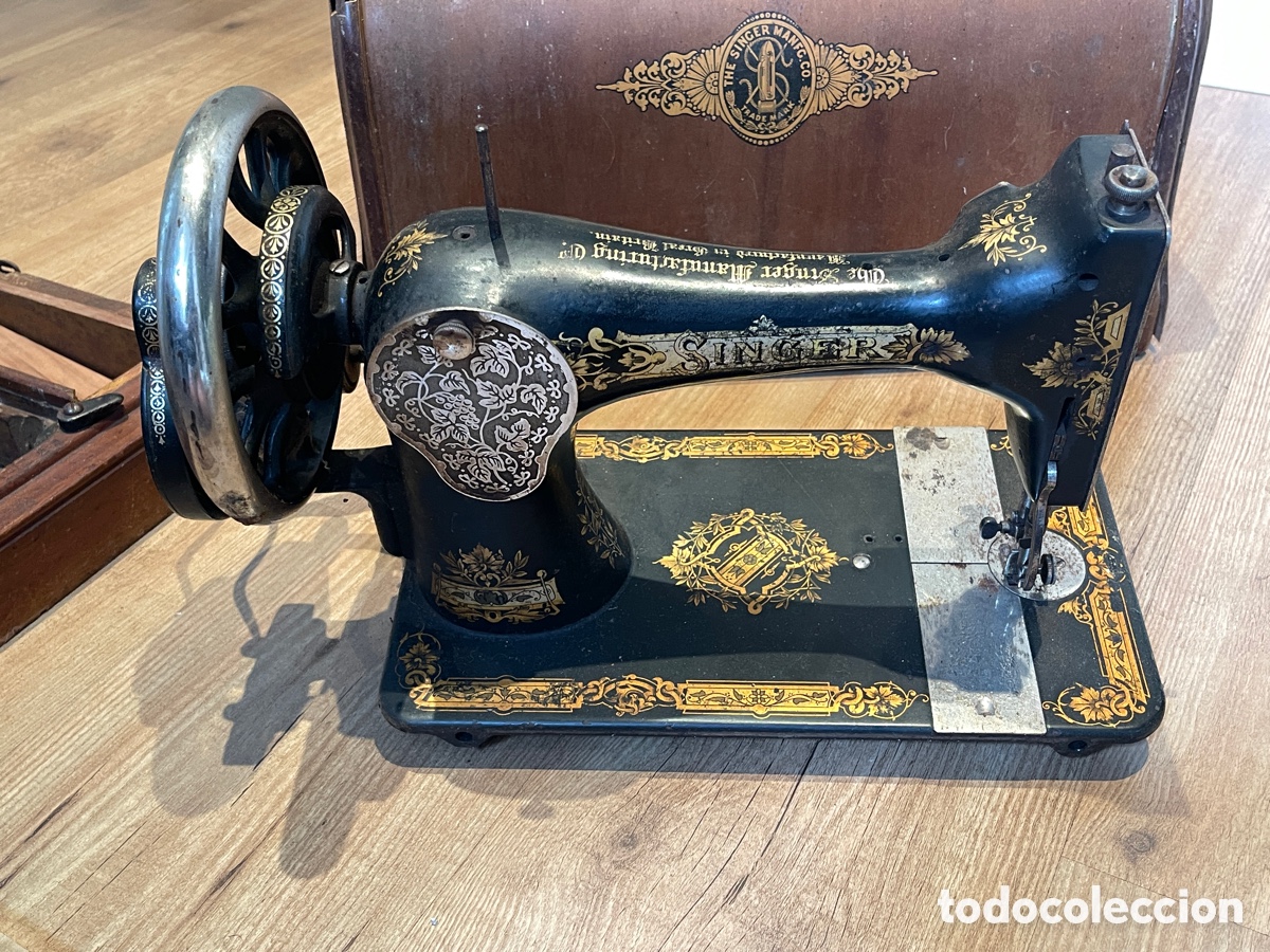 Antig&uuml;edades: M&aacute;quina Singer de manivela - Foto 2