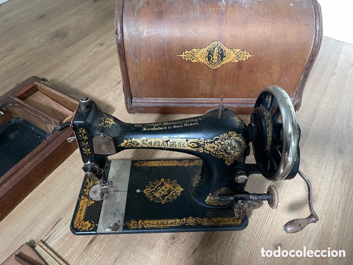 Antig&uuml;edades: M&aacute;quina Singer de manivela - Foto 1