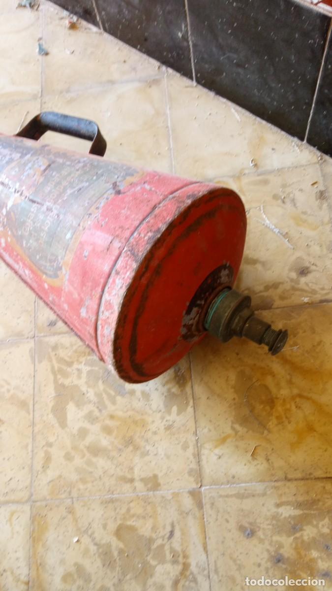 Antig&uuml;edades: Extintor muy antiguo - Foto 2