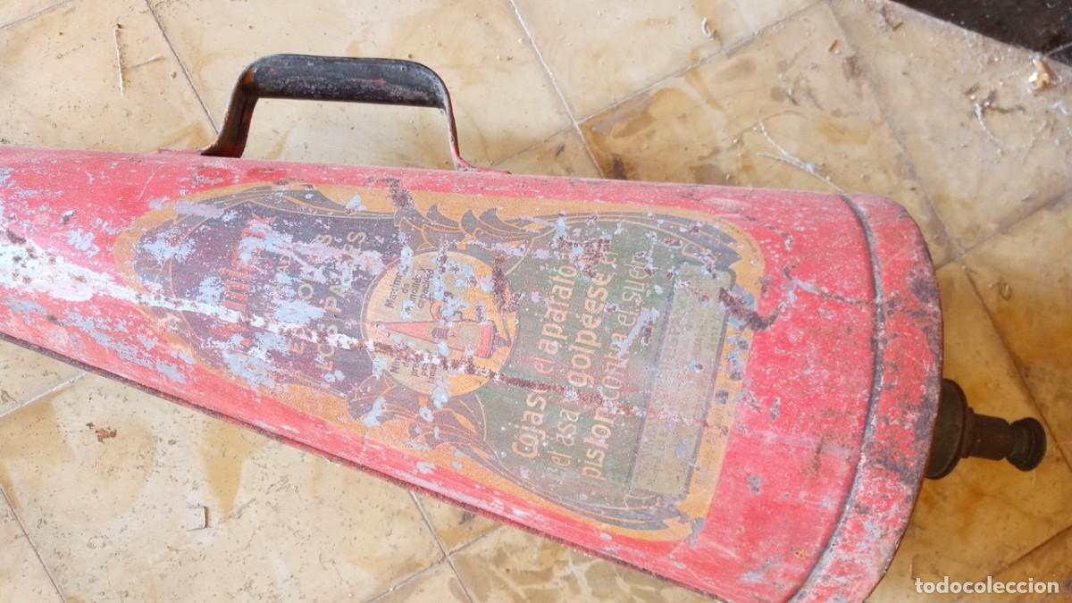 Antig&uuml;edades: Extintor muy antiguo - Foto 3