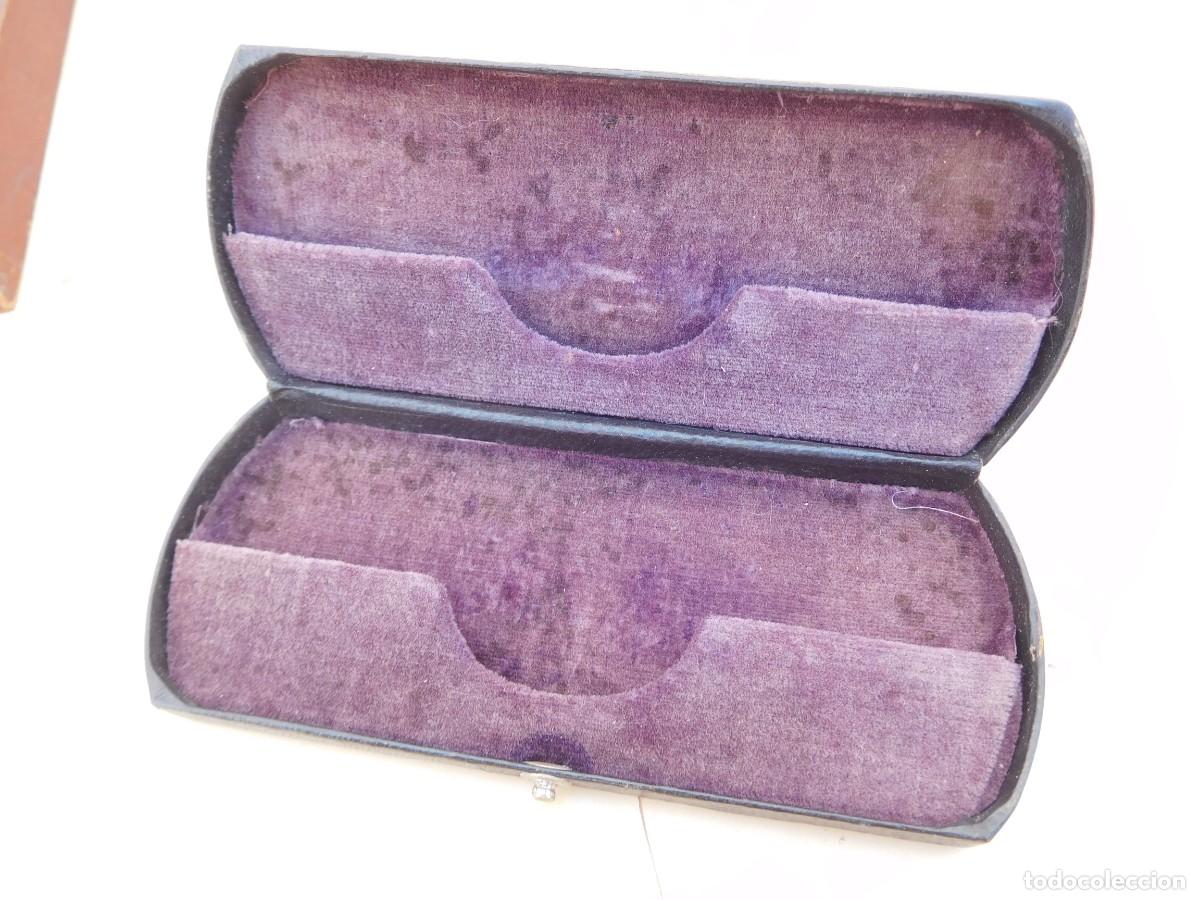 Antig&uuml;edades: Estuche con pareja de gafas antiguas - Foto 10