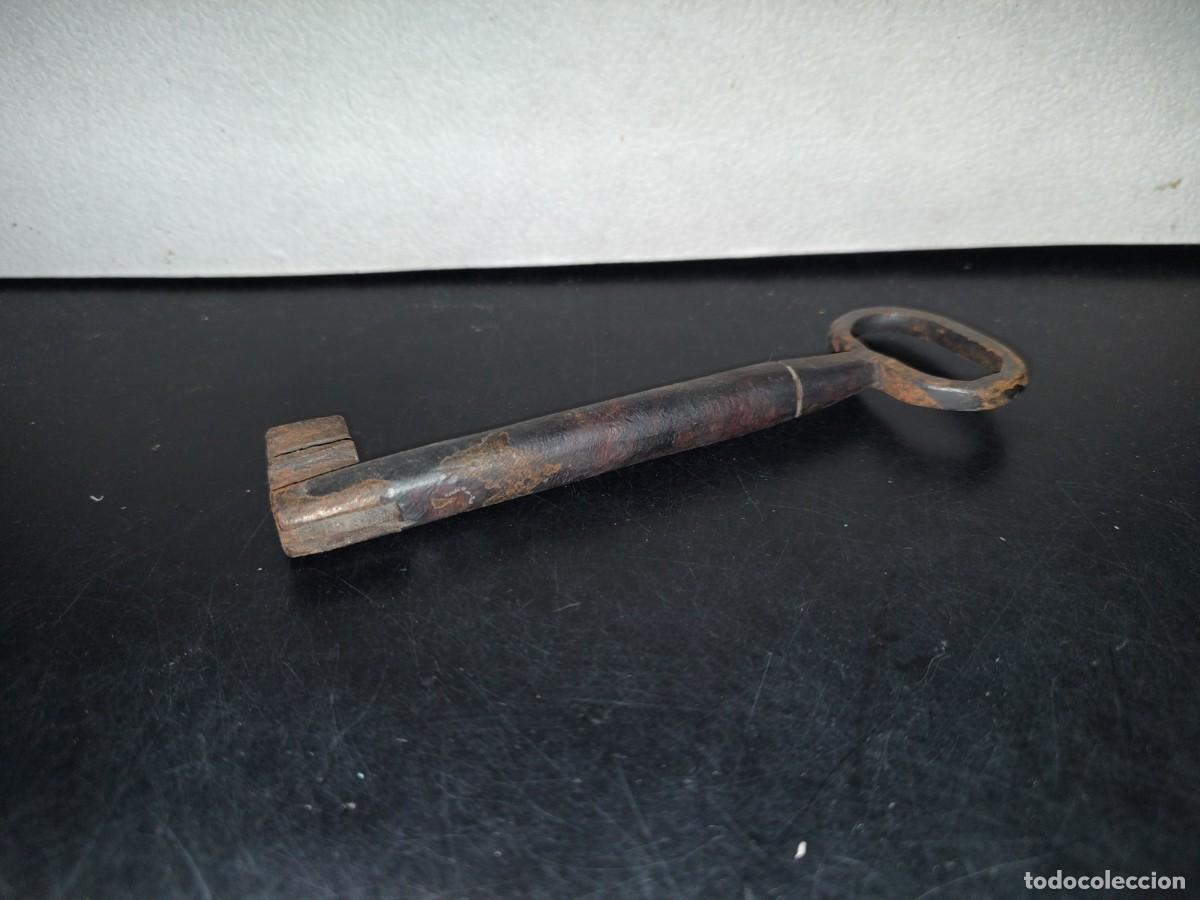 Antig&uuml;edades: A5- LLAVE ANTIGUA DE ACERO - 20S - Foto 5