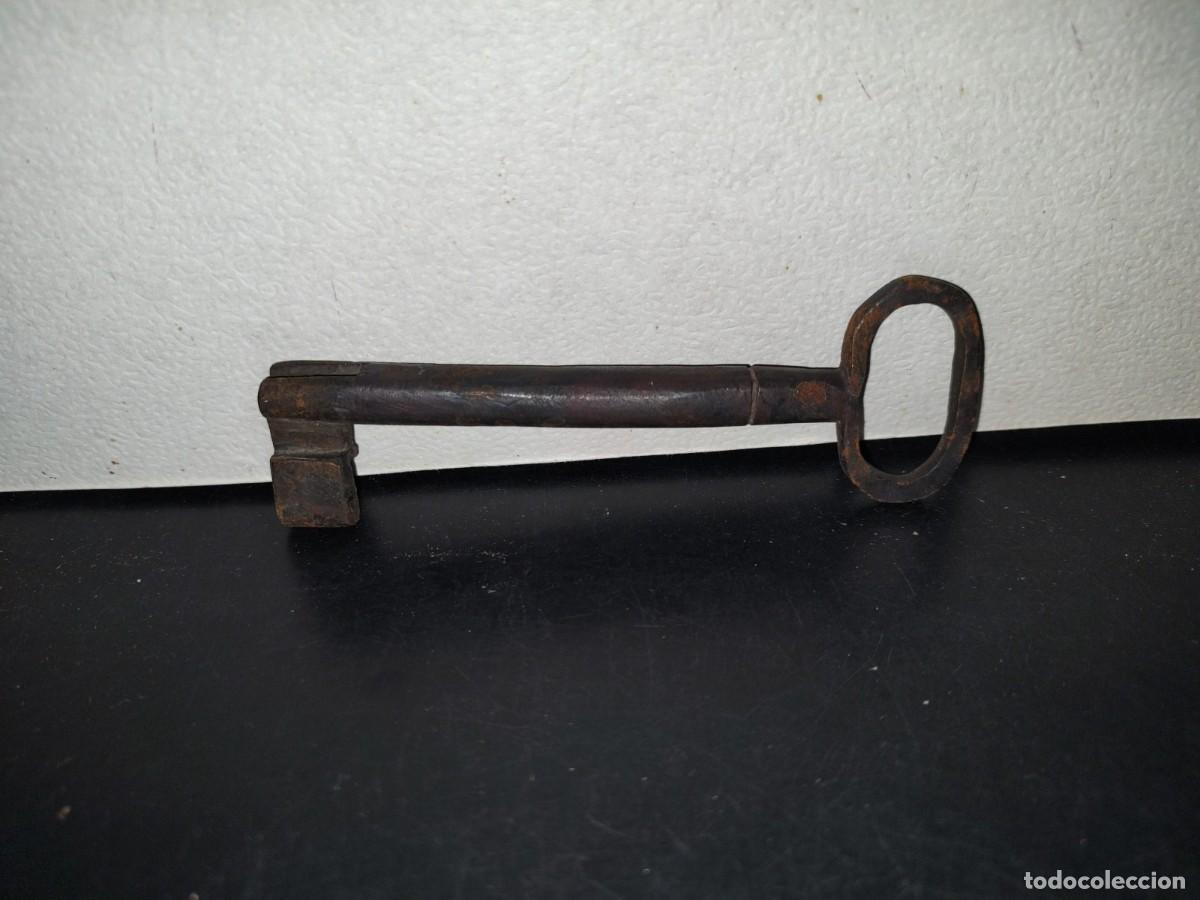 Antig&uuml;edades: A5- LLAVE ANTIGUA DE ACERO - 20S - Foto 6
