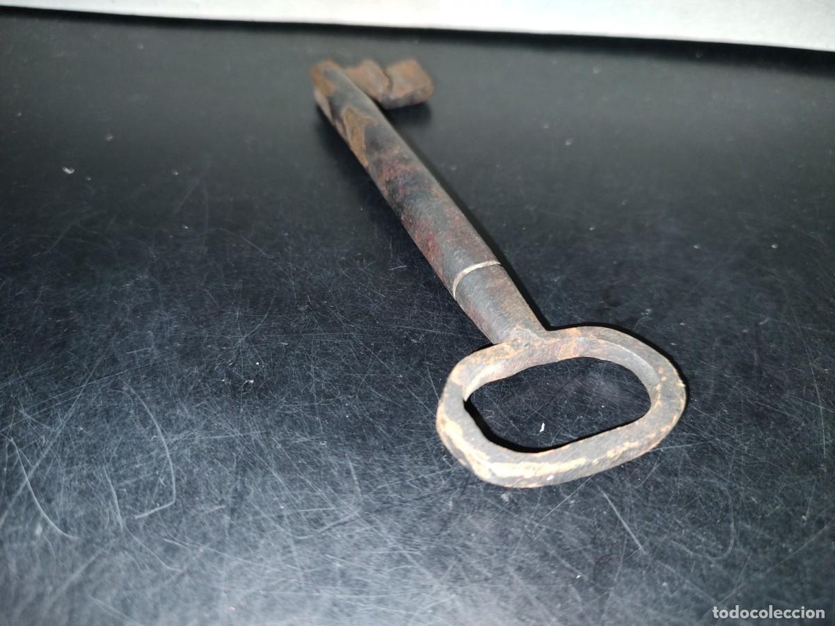 Antig&uuml;edades: A5- LLAVE ANTIGUA DE ACERO - 20S - Foto 8