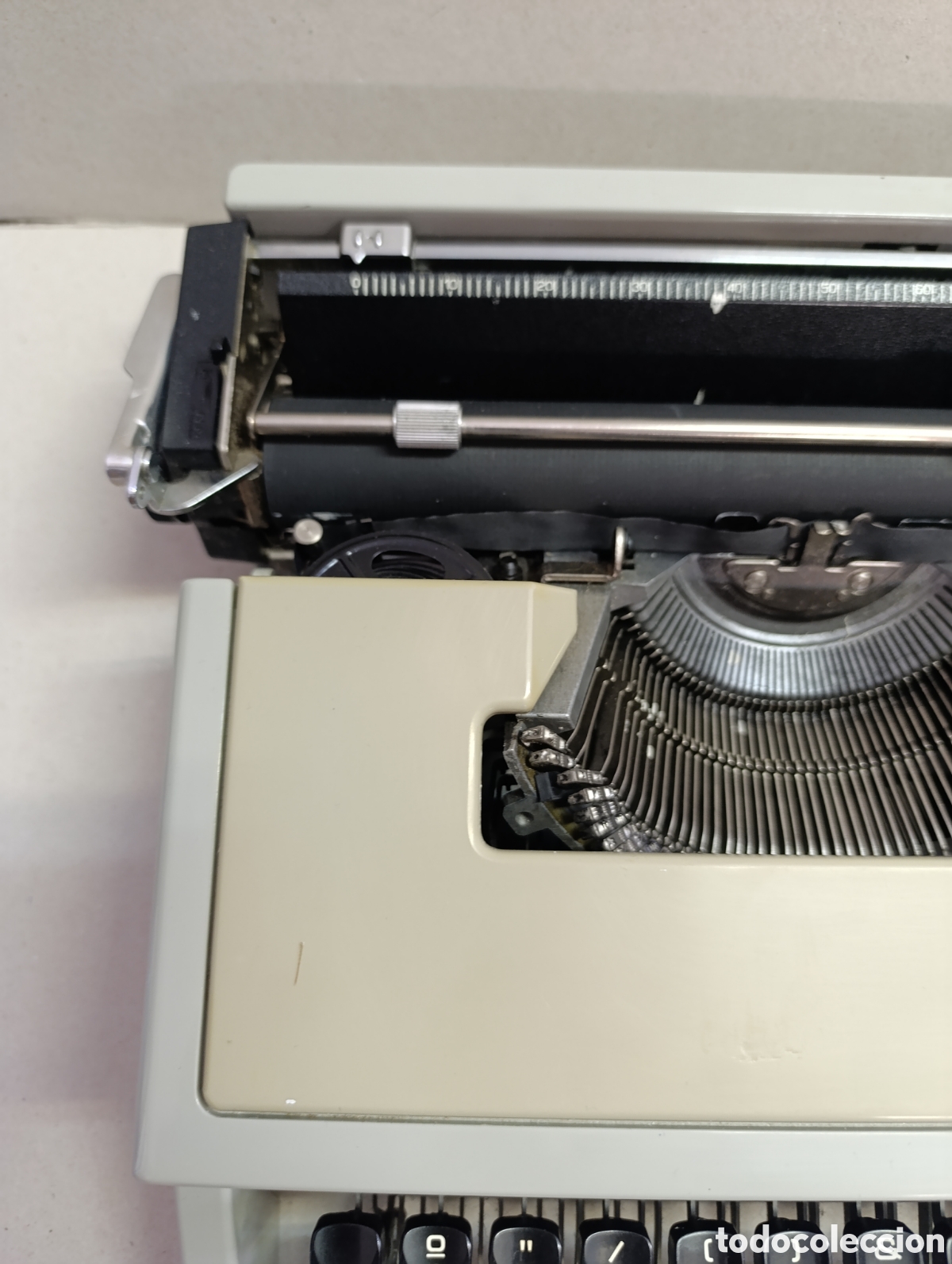 Antig&uuml;edades: MAQUINA DE ESCRIBIR OLIVETTI DORA. SPAIN. CON FUNDA. - Foto 6