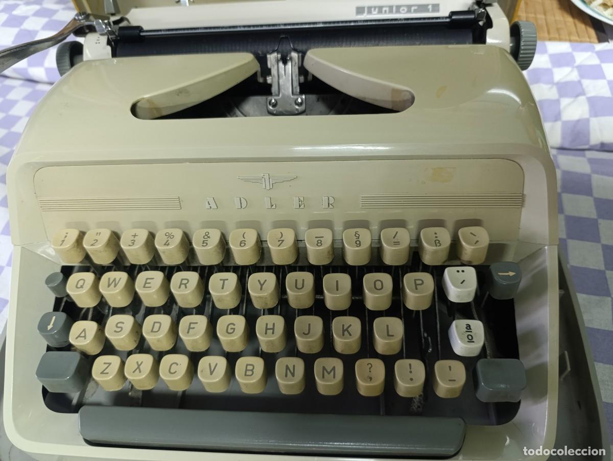 Antig&uuml;edades: M&aacute;quina de escribir antigua - Foto 3