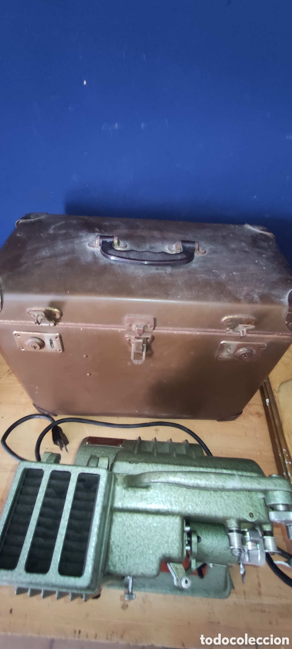 Antig&uuml;edades: Antiguo proyector Optilux - Foto 9
