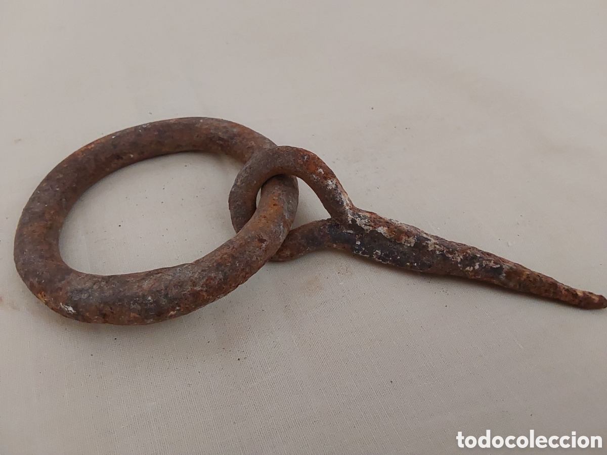 Antig&uuml;edades: Argolla forja S XVIII - Foto 3
