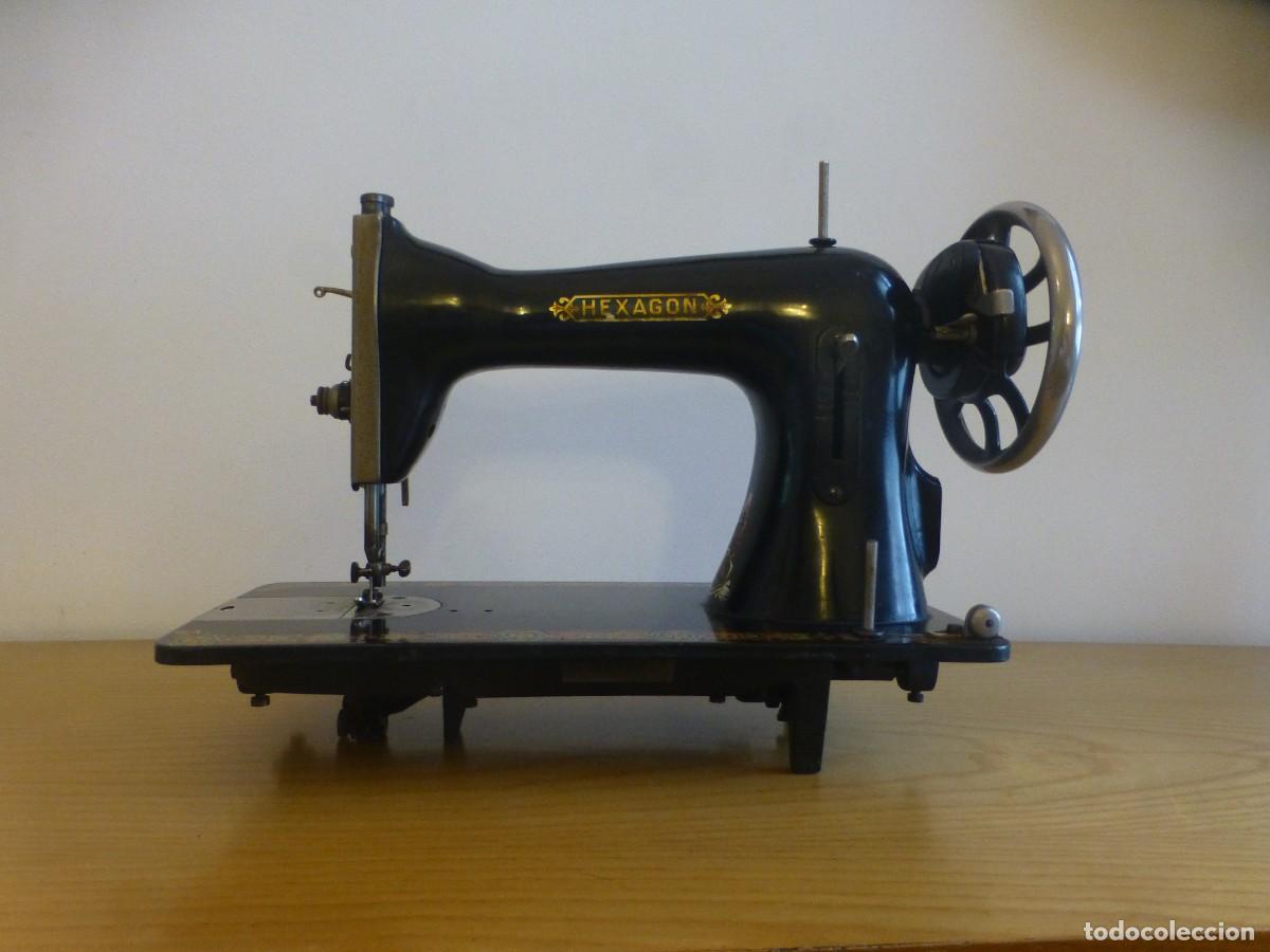 Antig&uuml;edades: M&aacute;quina de coser antigua - Foto 1