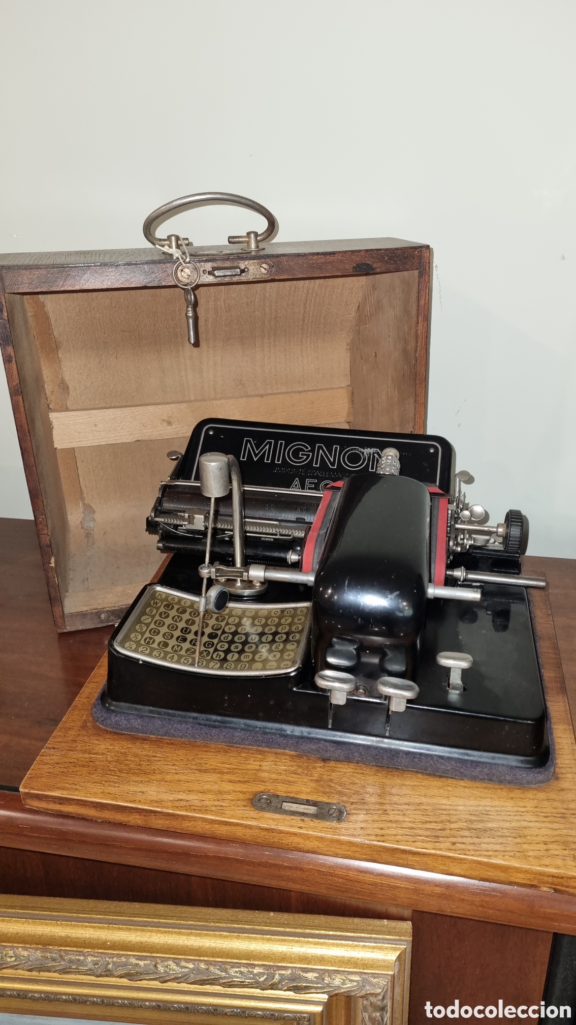 Antig&uuml;edades: Maquina de escribir Mignon - Foto 1