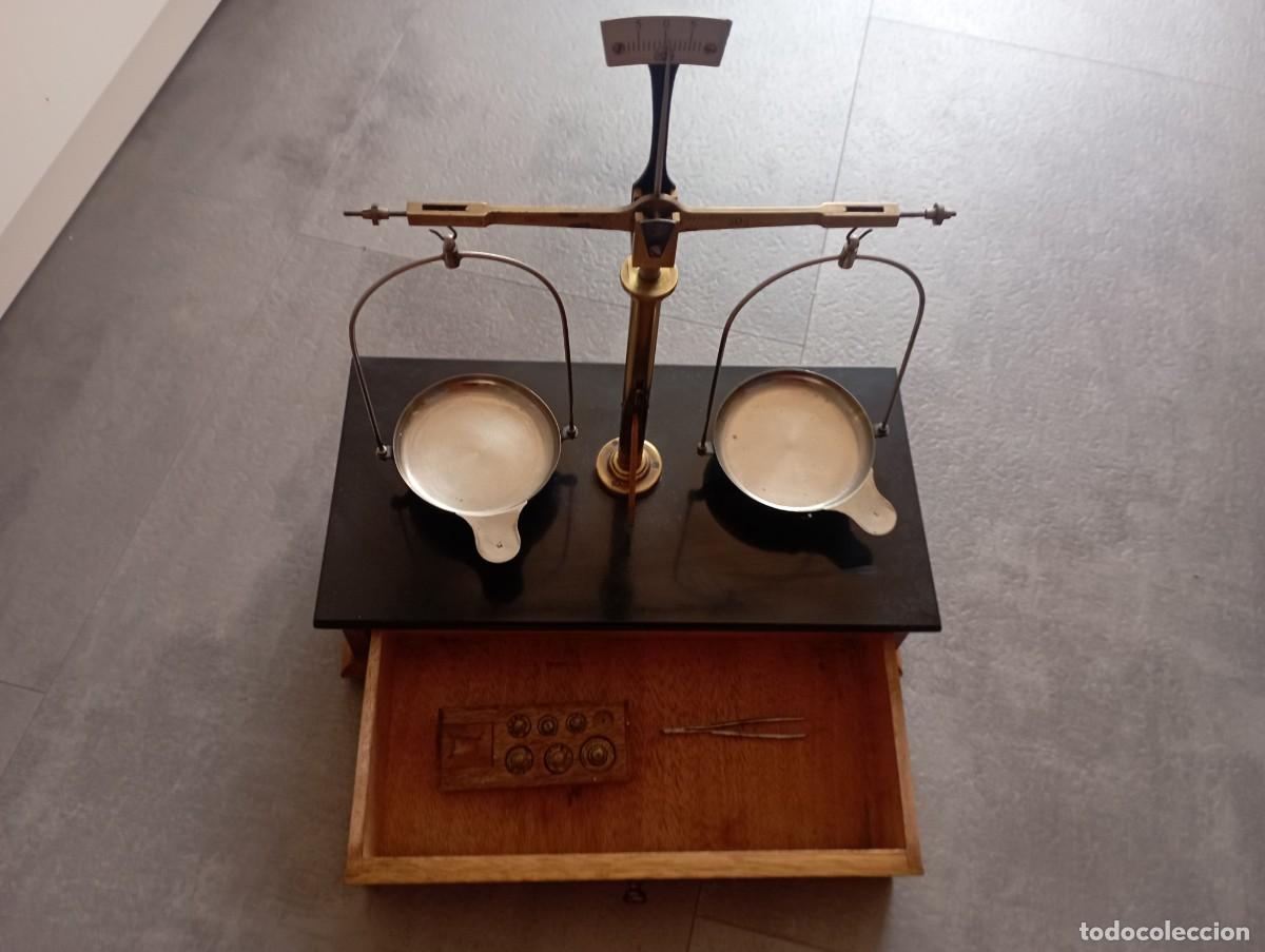 Antig&uuml;edades: Bascula de precision antigua - Foto 1