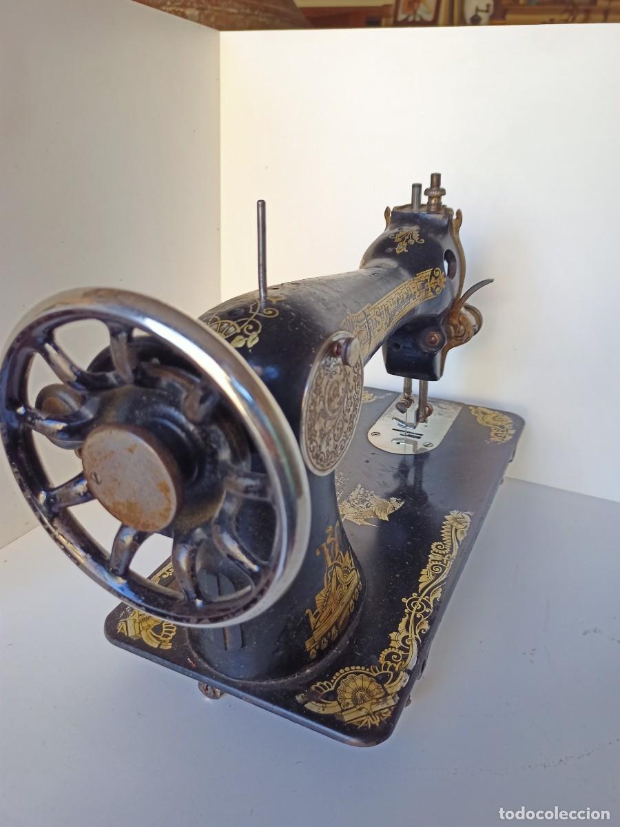 Antig&uuml;edades: Maquina de coser Singer - Foto 3