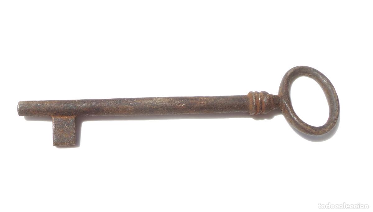 Antig&uuml;edades: LLAVE DE HIERRO.- 11,5 CM DE LARGO. APROX. - Foto 1