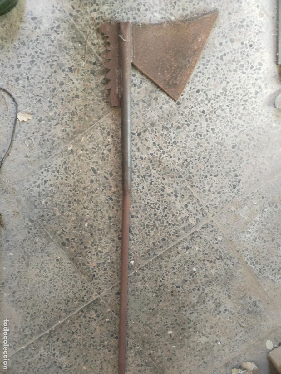 Antig&uuml;edades: hacha rustica de hierro de forja - Foto 1