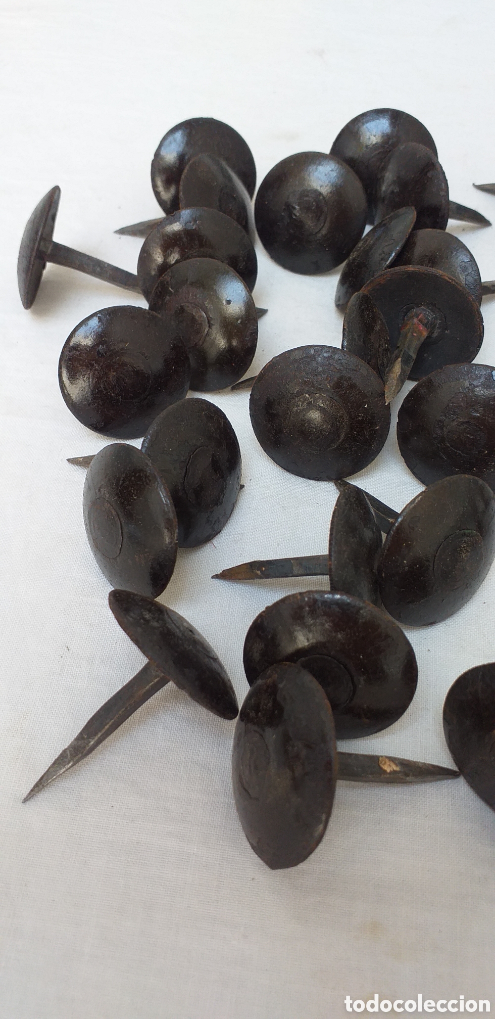 Antig&uuml;edades: Tachuelas de cabeza redonda 28 cm - Foto 2