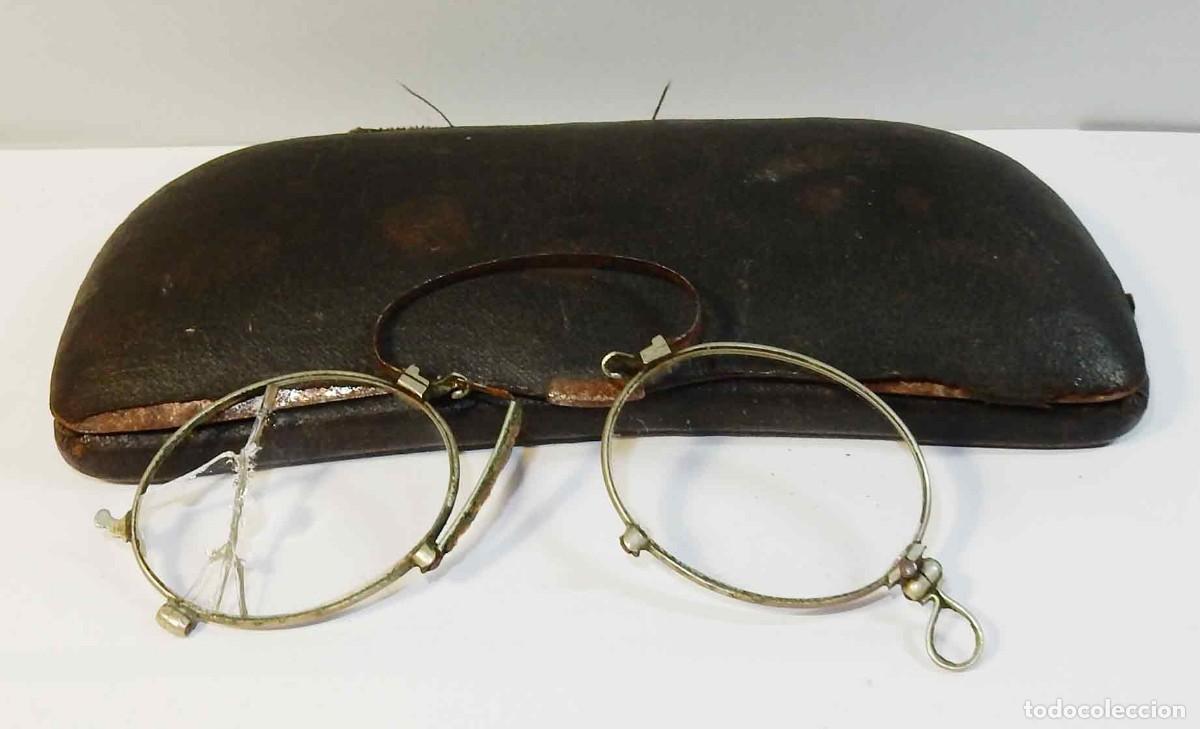 Antig&uuml;edades: Gafas antiguas - con funda - c 1920/30 - Foto 2