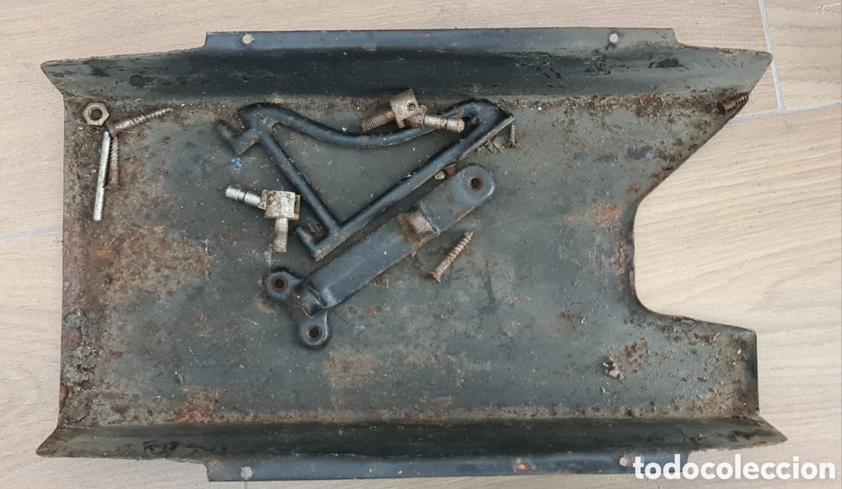 Antig&uuml;edades: M&aacute;quina de coser Singer - Foto 3
