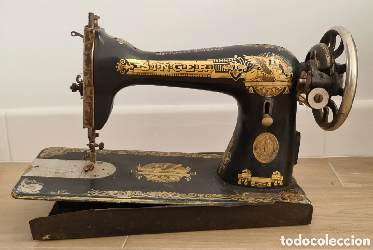 Antig&uuml;edades: M&aacute;quina de coser Singer - Foto 1