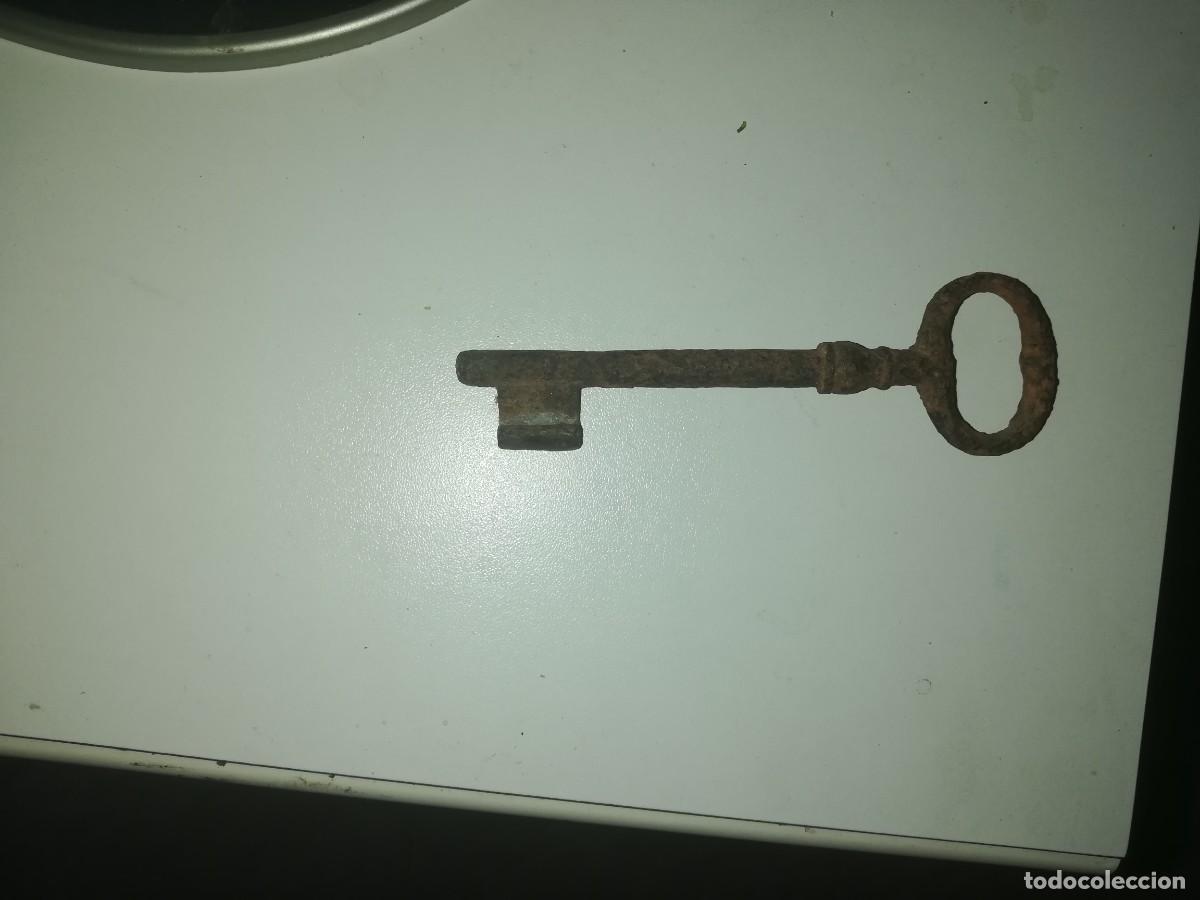 Antig&uuml;edades: Llave antigua de forja - Foto 1