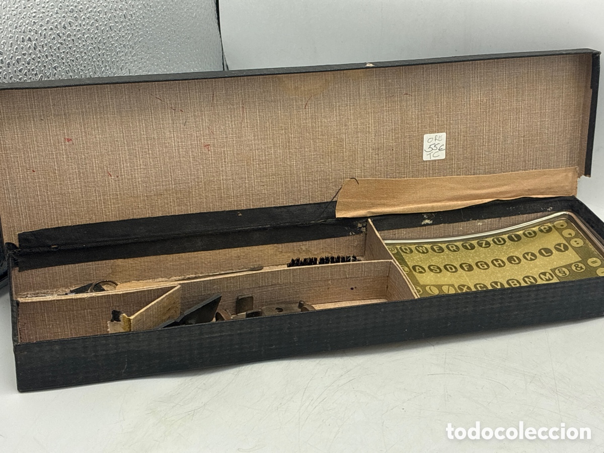 Antig&uuml;edades: Caja con teclado y cilindro Mignon. - Foto 2