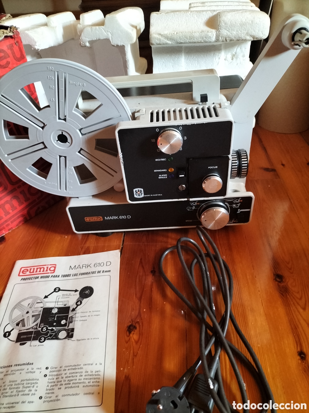 Antig&uuml;edades: Proyector Eumig Mark 610 D. Con su caja. - Foto 2