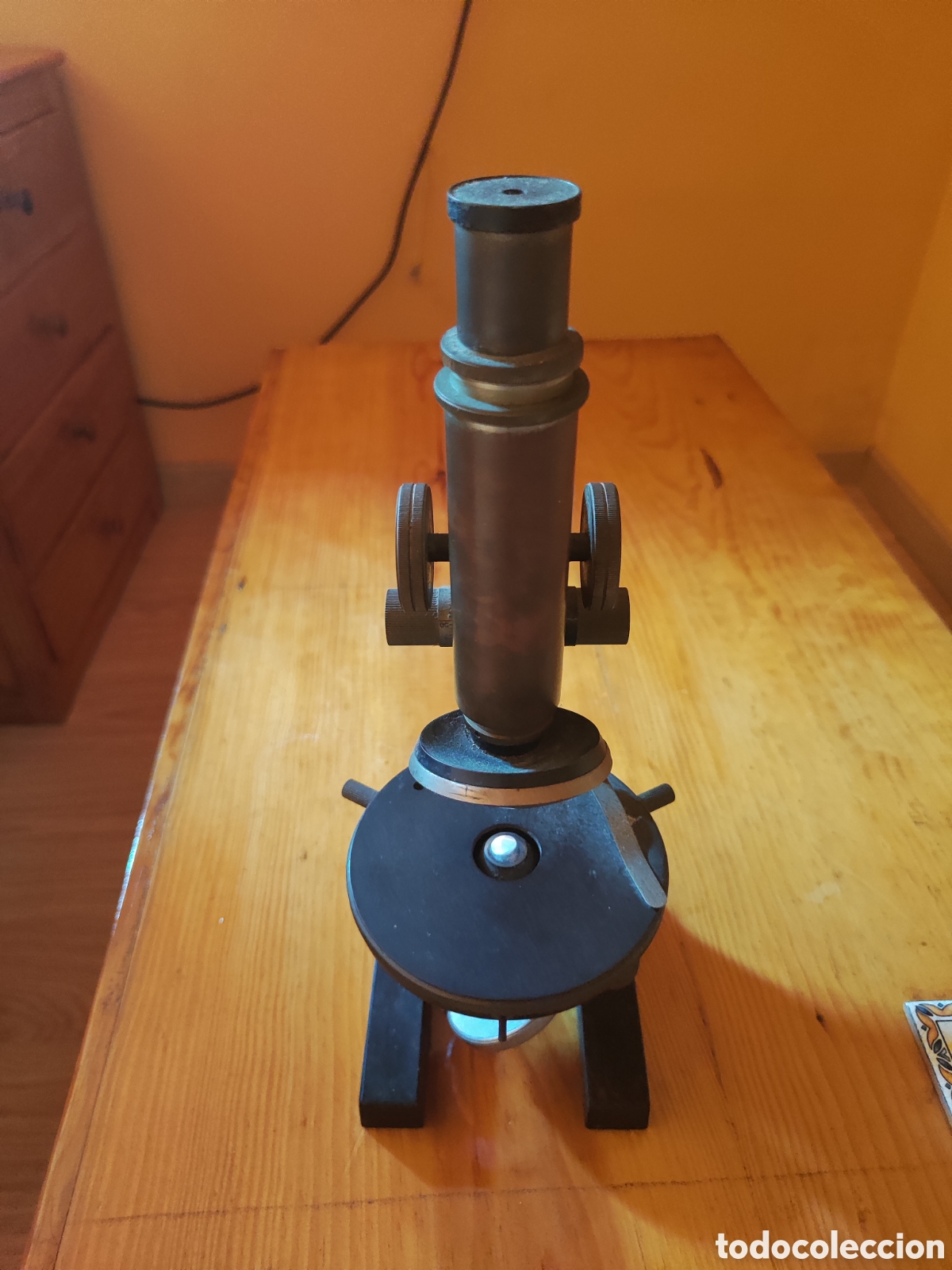 Antig&uuml;edades: Microscopio antiguo bronce - Foto 2