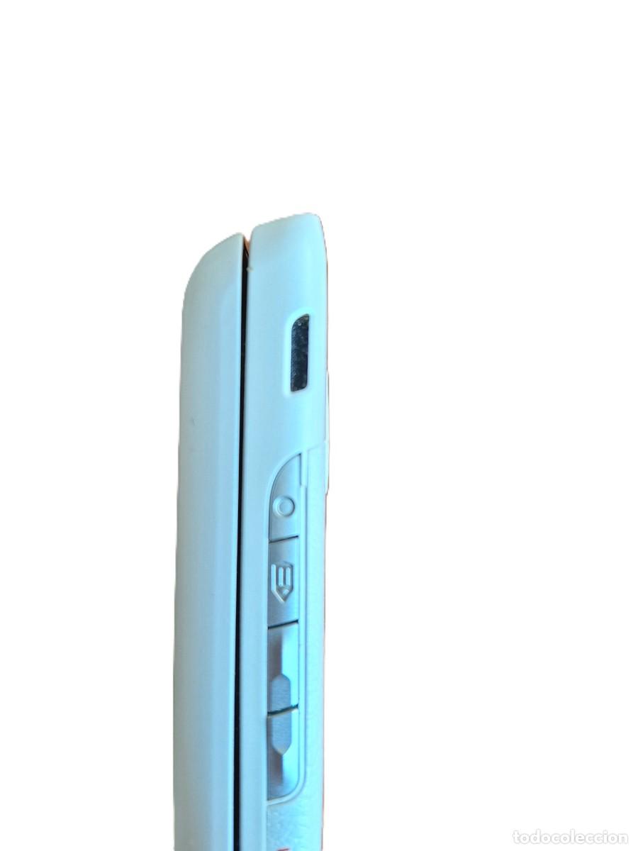 Tel&eacute;fonos: Tel&eacute;fono m&oacute;vil Nokia E65 en color blanco-plata - Foto 3