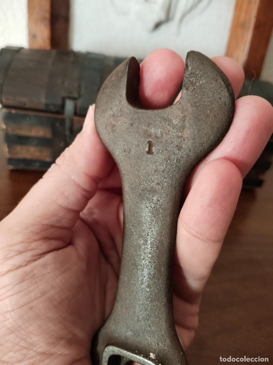 Antig&uuml;edades: Antigua llave inglesa. Curiosa. - Foto 2