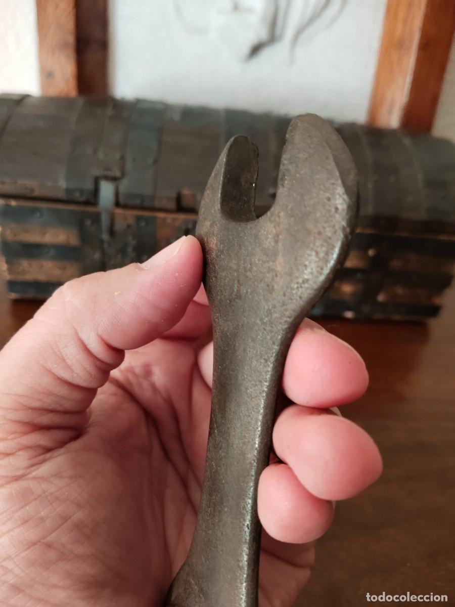 Antig&uuml;edades: Antigua llave inglesa. Curiosa. - Foto 3
