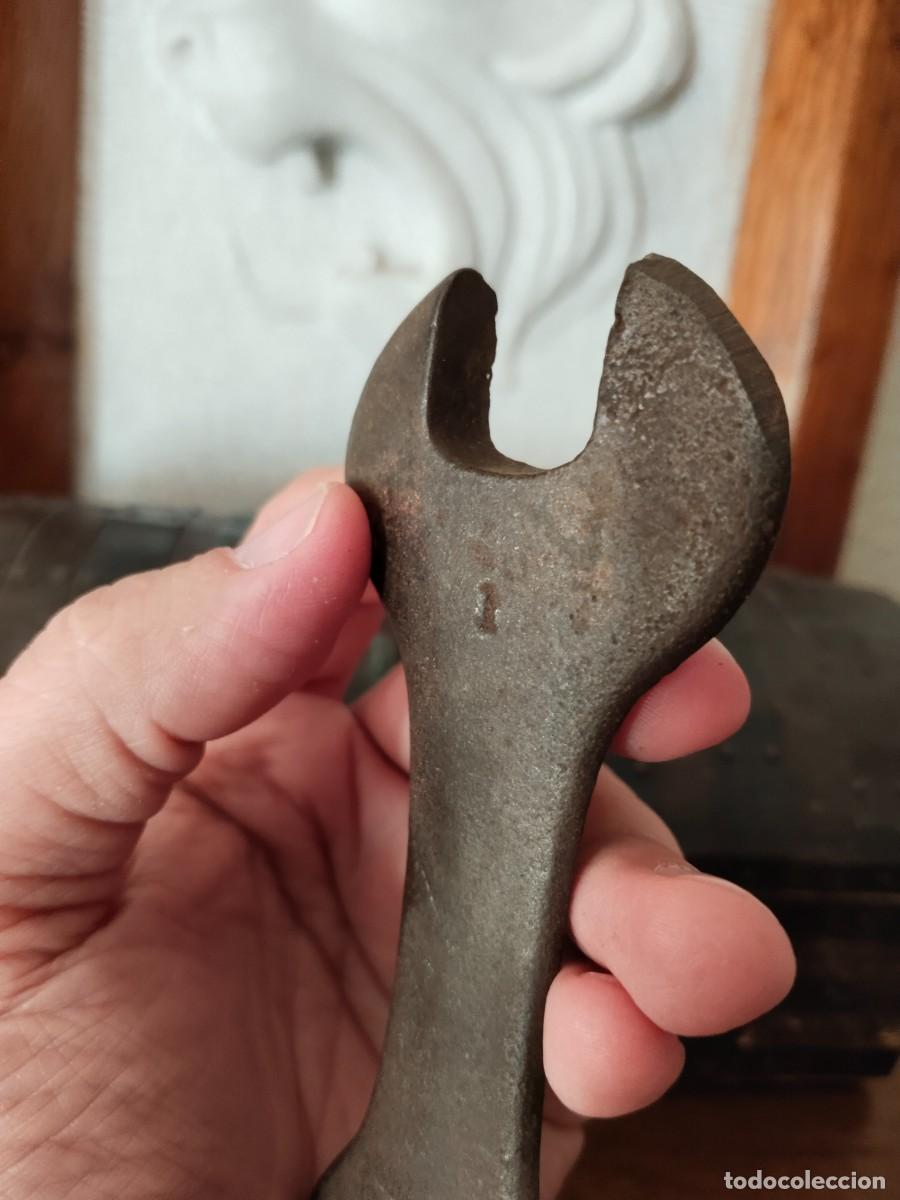 Antig&uuml;edades: Antigua llave inglesa. Curiosa. - Foto 4