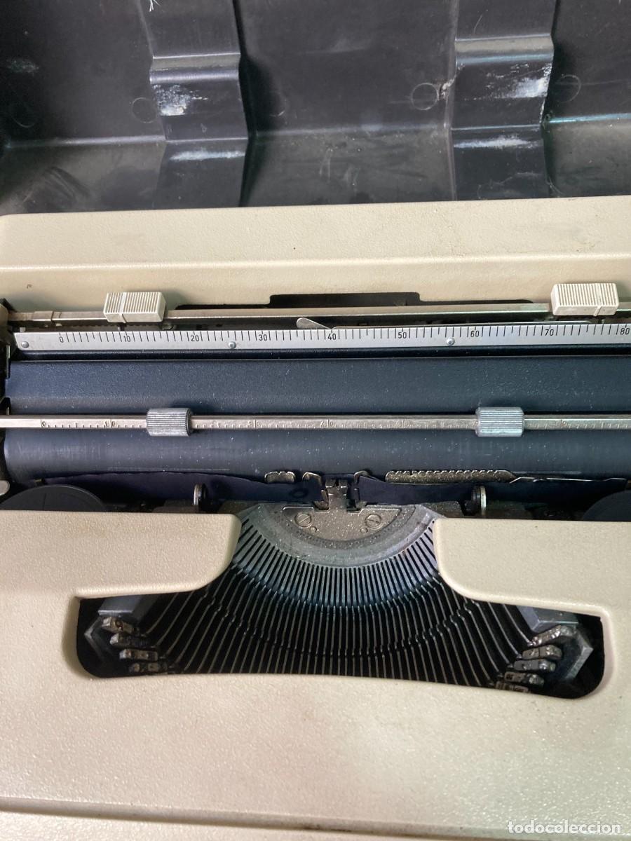 Antig&uuml;edades: M&aacute;quina de escribir Olivetti Lettera 35 - Foto 3