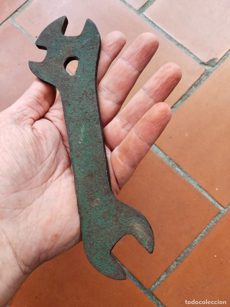 Antig&uuml;edades: Antigua llave inglesa numerada. - Foto 5