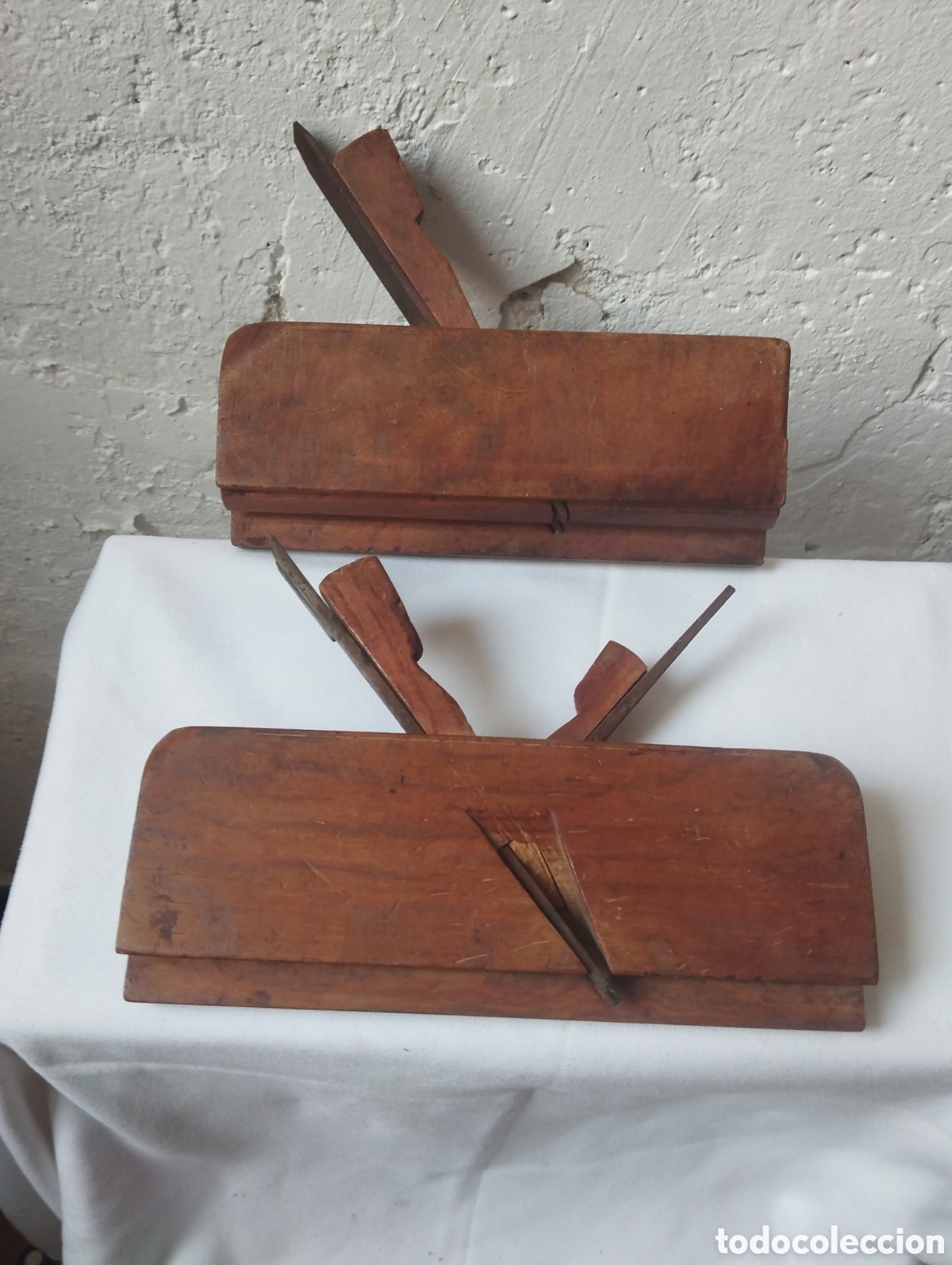 Antig&uuml;edades: PAREJA DE CEPILLOS DE CARPINTERO - Foto 1