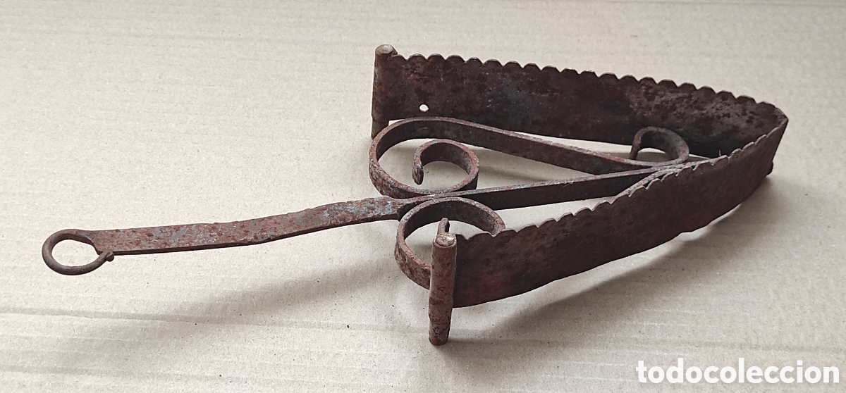 Antig&uuml;edades: SOPORTE BASE PLANCHAS SIGLO XIX - FORJA - Foto 2