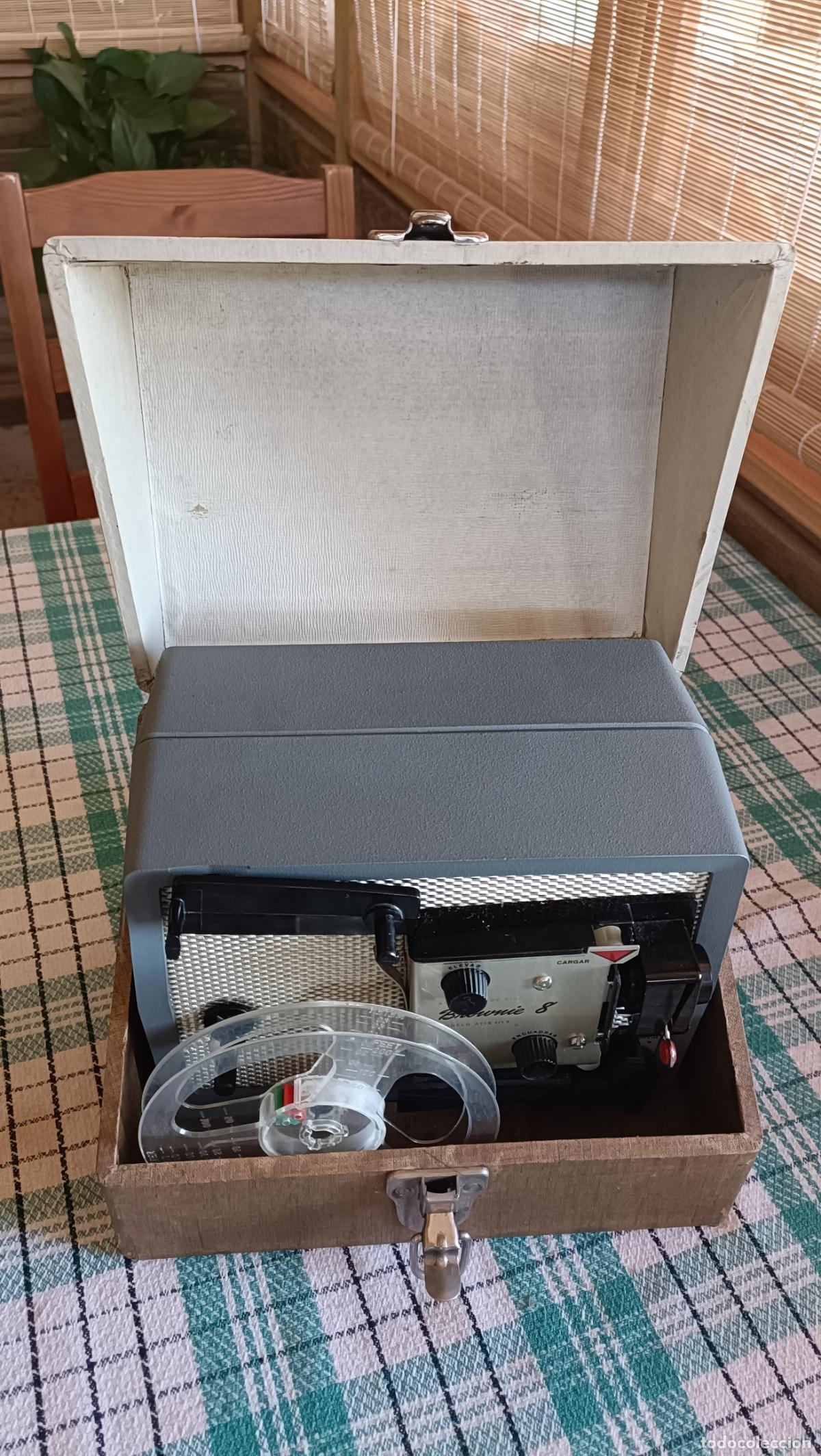 Antig&uuml;edades: PRECIOSO PROYECTOR DE 8 MM CON ESTUCHE - Foto 3