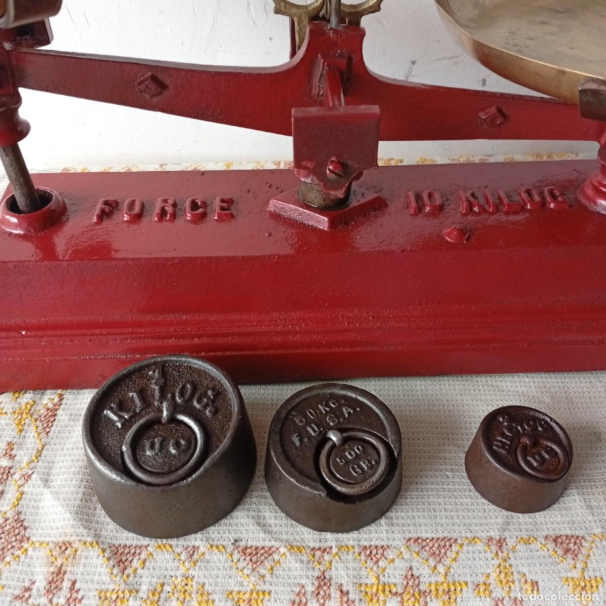 Antig&uuml;edades: ANTIGUA BALANZA DE DOS PLATOS - Foto 2