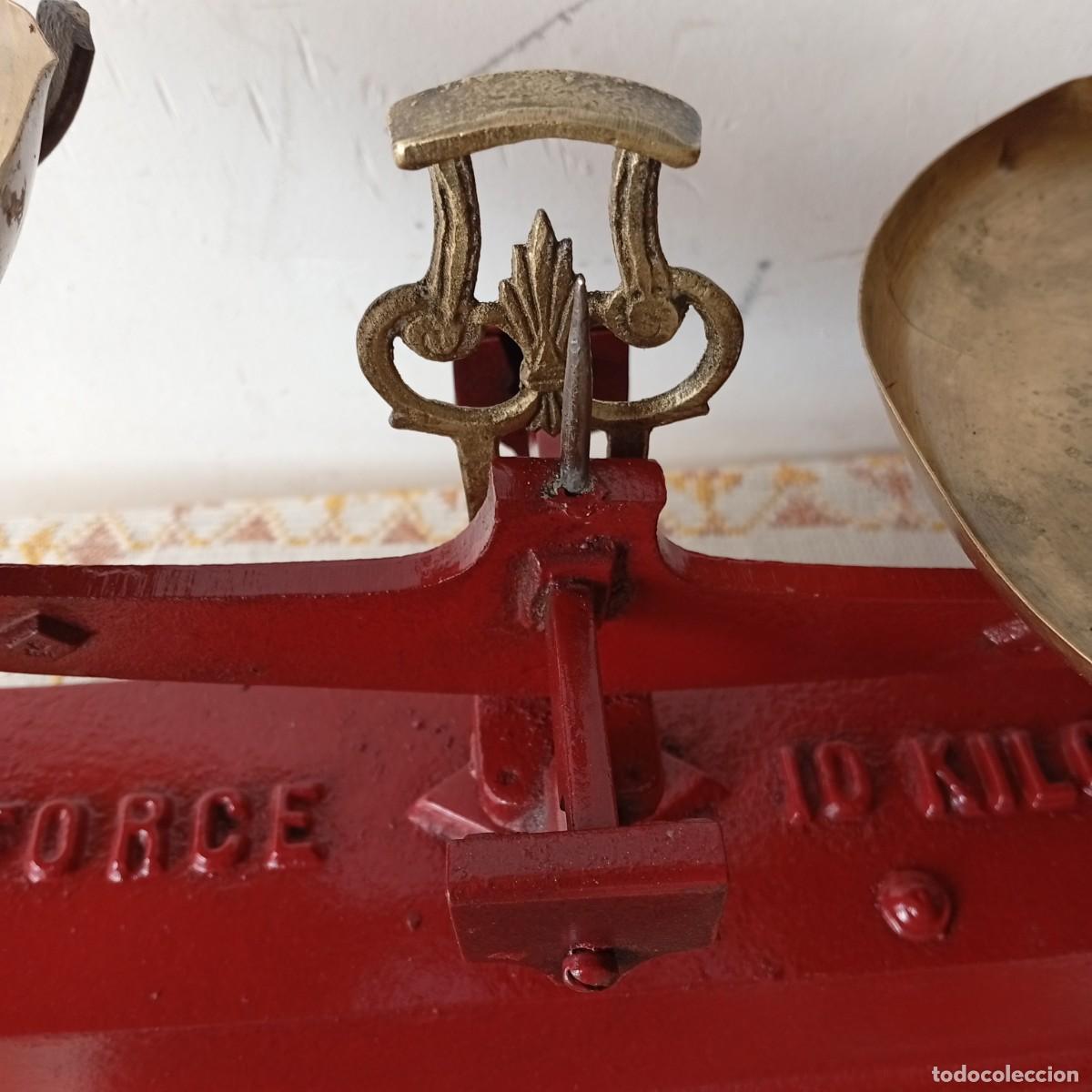 Antig&uuml;edades: ANTIGUA BALANZA DE DOS PLATOS - Foto 4