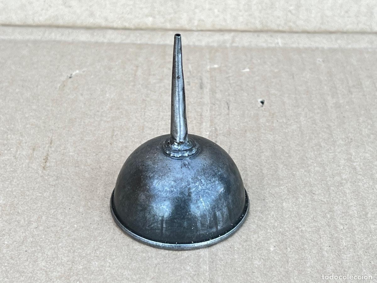 Antig&uuml;edades: Aceitera de m&aacute;quina de coser sin marca - Foto 2
