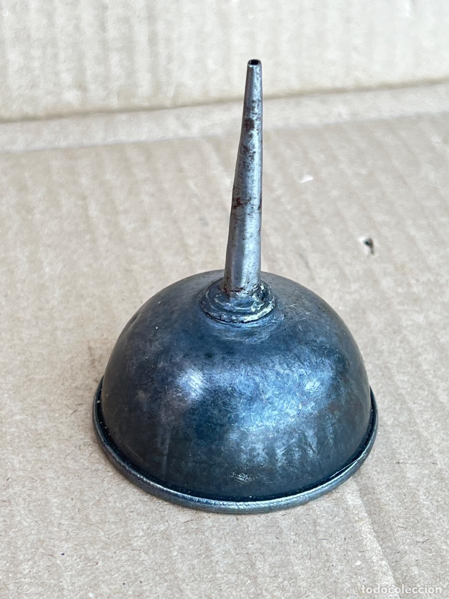 Antig&uuml;edades: Aceitera de m&aacute;quina de coser sin marca - Foto 4