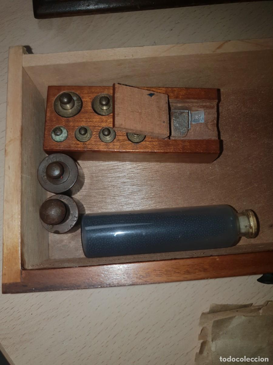 Antig&uuml;edades: Balanza farmacia completa - Foto 3