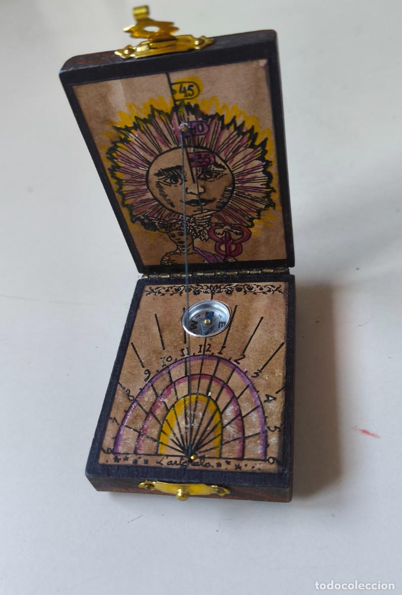 Antig&uuml;edades: Antigua br&uacute;jula con reloj de sol - Foto 4
