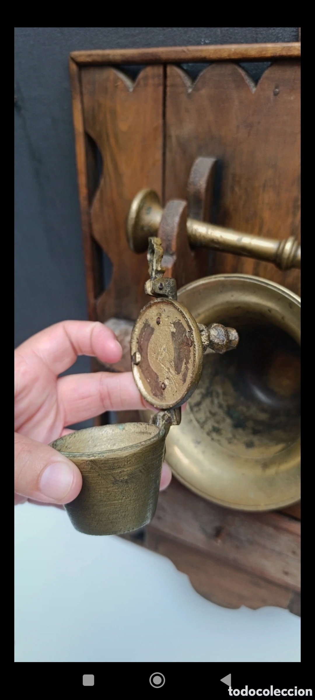 Antig&uuml;edades: Almirez en soporte de madera tallada - Foto 4