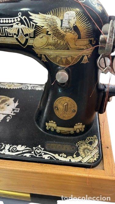 Antig&uuml;edades: M&aacute;quina de coser antigua - Foto 4