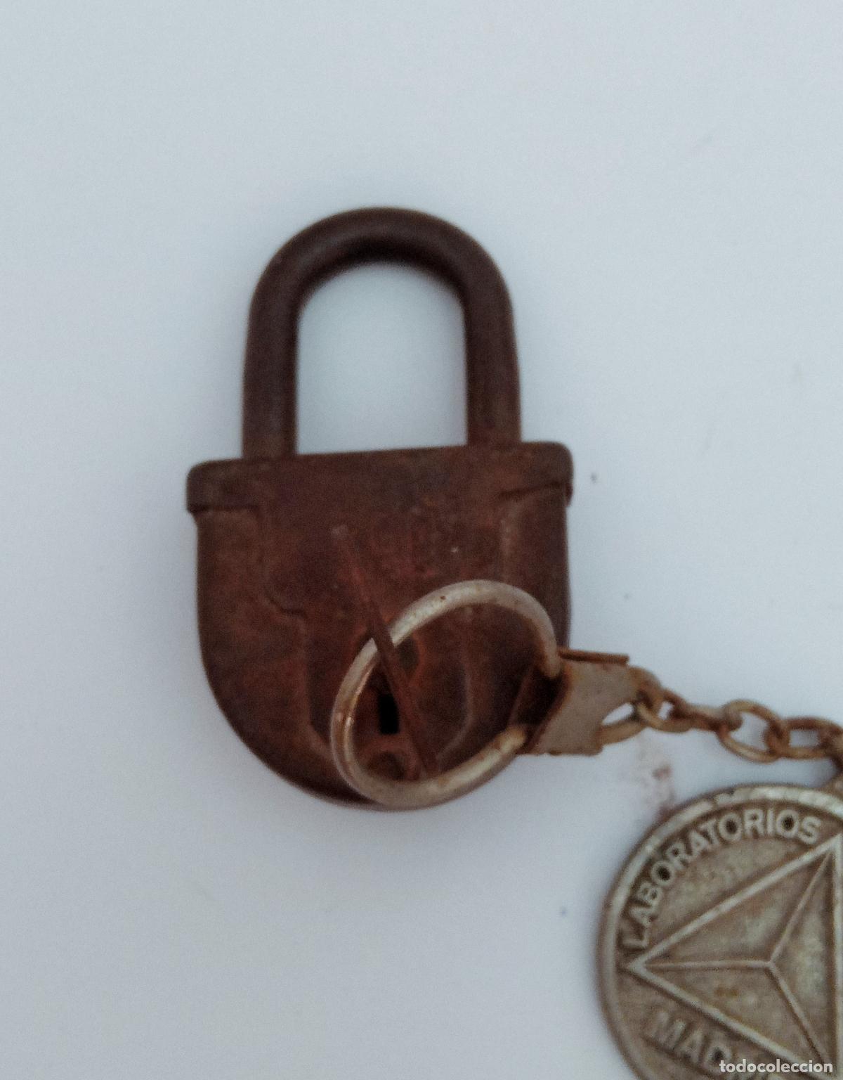 Antig&uuml;edades: ANTIGUO CANDADO FORJA. CON LLAVE. RGM - Foto 1