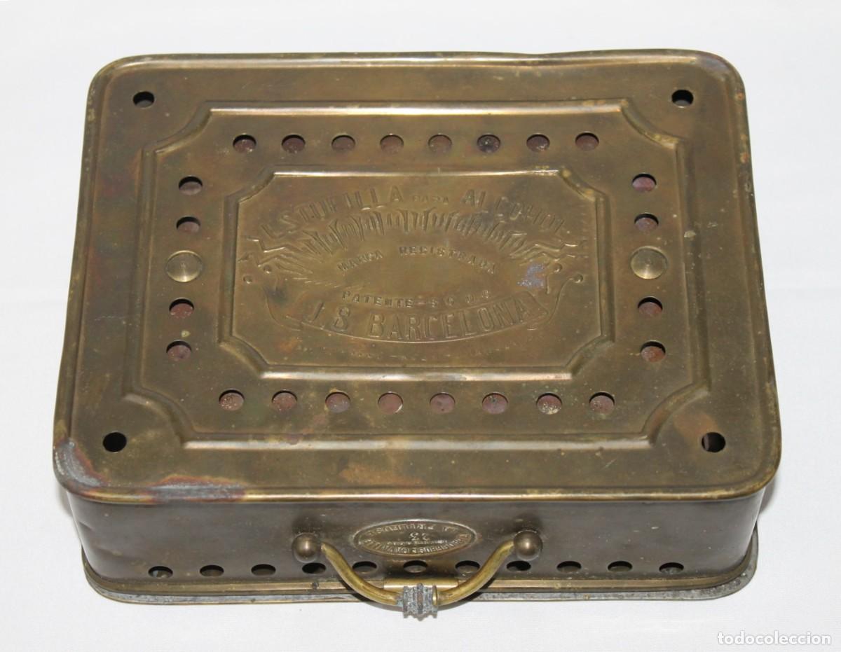 Antigüedades: Antiguo hornillo estufilla para alcohol. Cavaille LA Friluse J.B Barcelona Patente S.C.D.C.